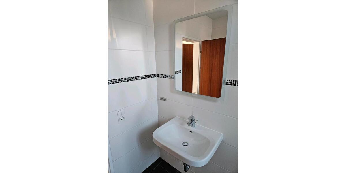 Dachgeschoßwohnung Erlangen Bruck - 3 Zimmer, 80 m&sup2;, 600&euro; | Angebot:26678806