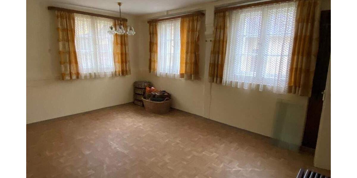 Einfamilienhaus Lauf Schönberg - 8 Zimmer, 400 m&sup2;, 690.000&euro; | Angebot:25749216