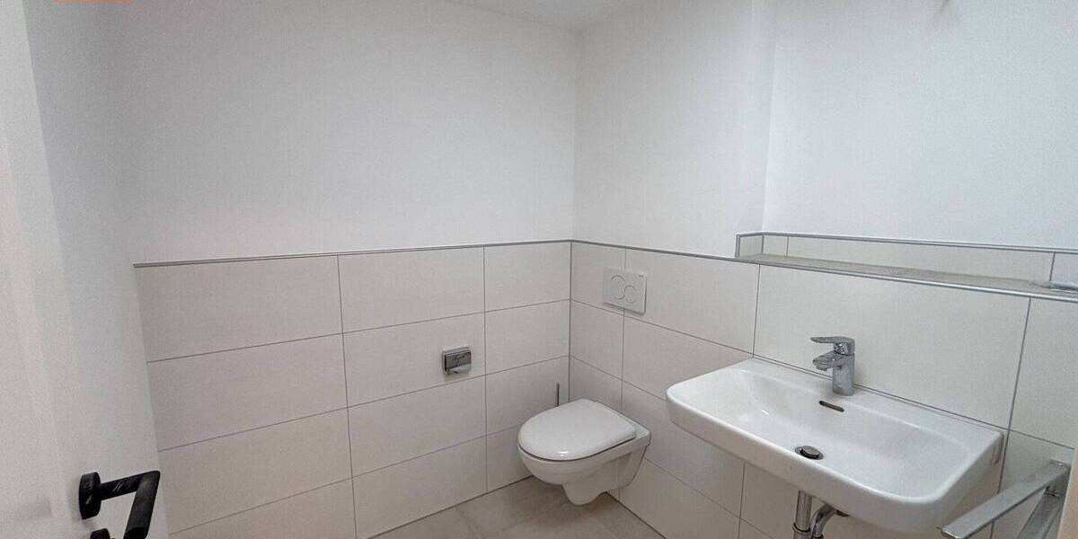 Einfamilienhaus Engelthal - 7 Zimmer, 216 m&sup2;, 1.990&euro; | Angebot:26694551