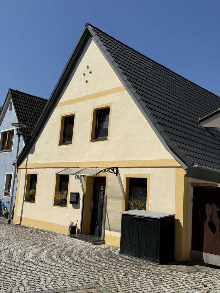 Haus zum Kaufen in Höchstadt an der Aisch 333.000 € 140 m²