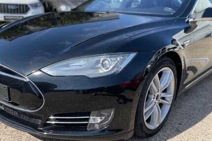 Tesla Model S 185.100 km 17.990 € Erlangen 91056