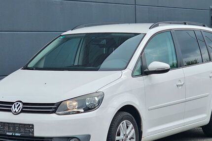 VW Touran 185.600 km 4.999 € Fürth 90763