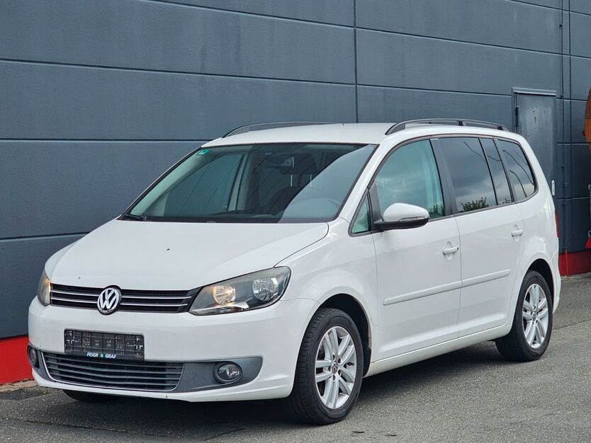 VW Touran 185.600 km 4.999 € Fürth 90763