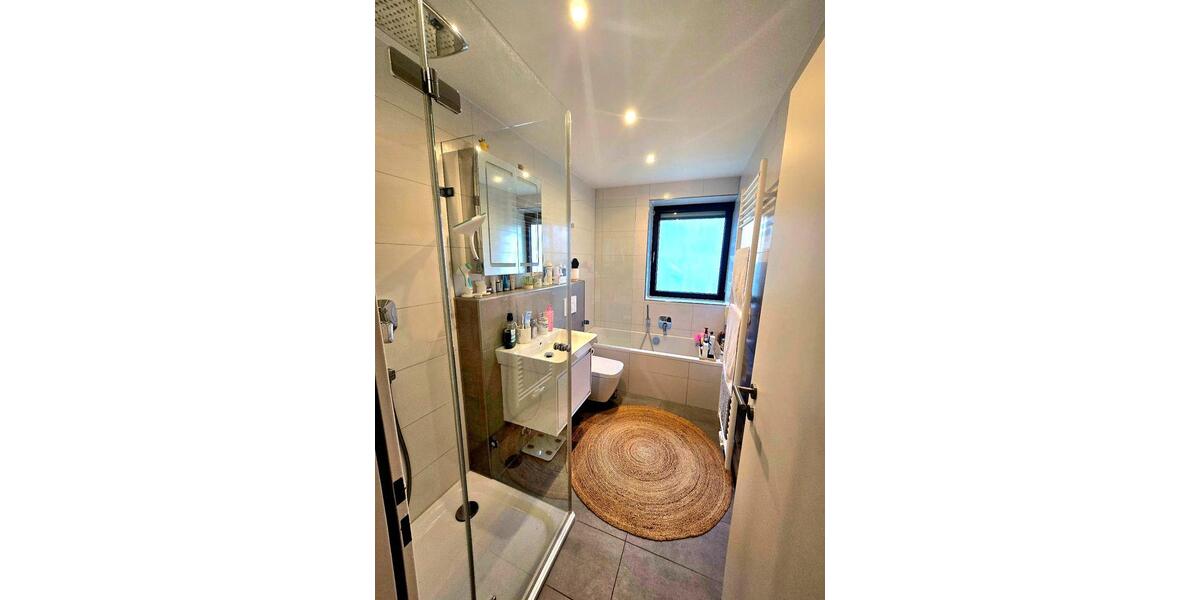 4 Zi.-Wohnung EG 2 Balkone 100m2 4 zimmer