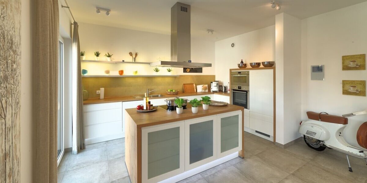 Exklusive Stadtvilla in Leerstetten - Individuell geplant, komfortabel gebaut - Villa Schwanstetten Leerstetten | Angebot:27473571