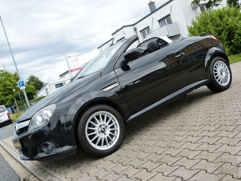 Opel Tigra 150.000 km 2.490 € Fürth 90763
