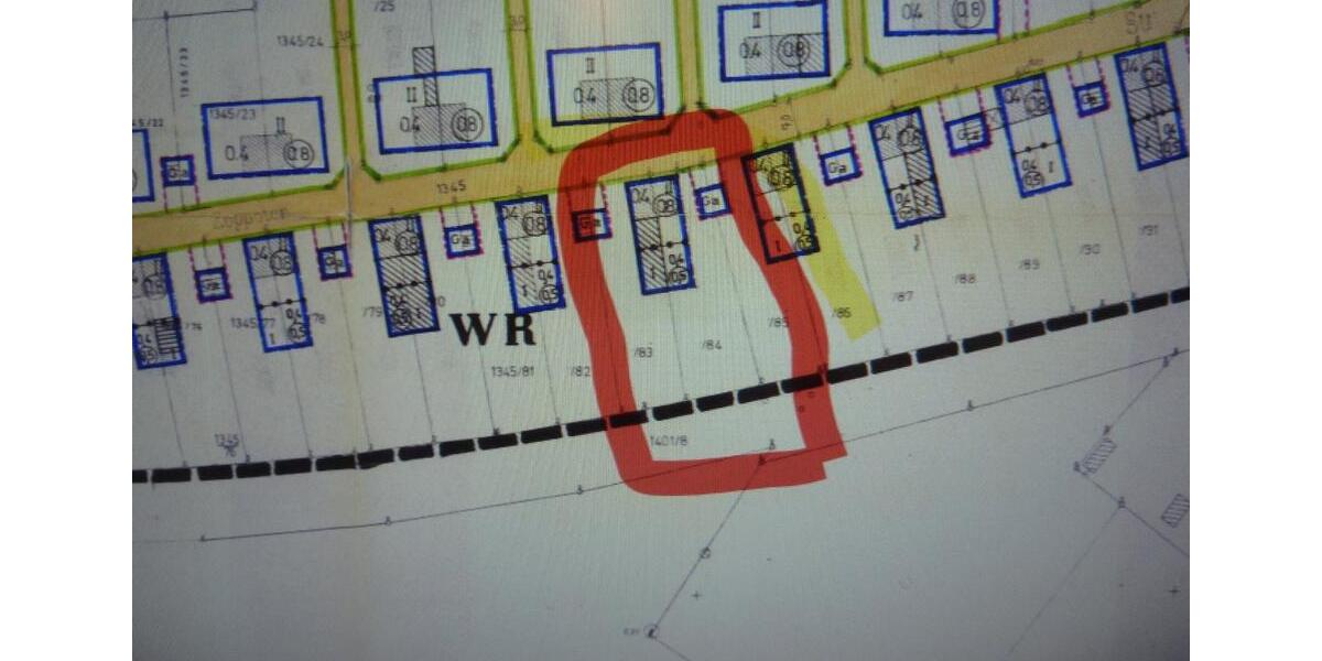 Grundstück in zentraler ruhiger Lage m. Altbestand DHH renovierun 4 zimmer