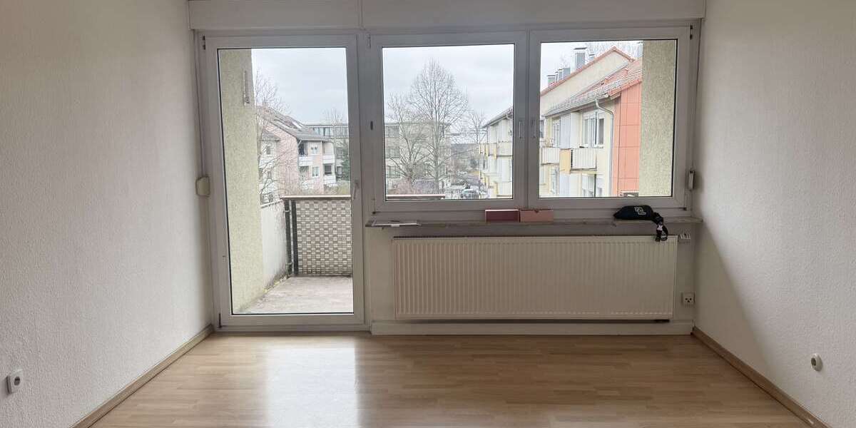 Etagenwohnung Nürnberg Sankt Leonhard - 3 Zimmer, 65 m&sup2;, 630&euro; | Angebot:25815417