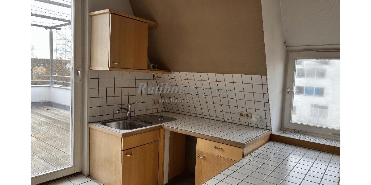 Außergewöhnliche und sehr großzügige 5 Zimmer Mansardenwohnung mit Dachterrasse und Wintergarten - Terrassenwohnung Roth Eckersmühlen | Angebot:27156609
