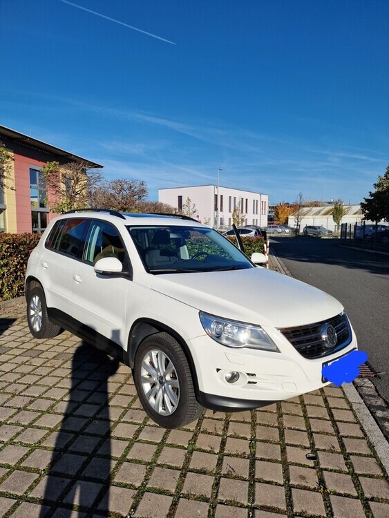 VW Tiguan /Sport & Style Panoram 250.000 km 8.900 € Nürnberg 90403