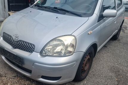 Toyota Yaris 126.001 km 1.499 € Nürnberg 90439