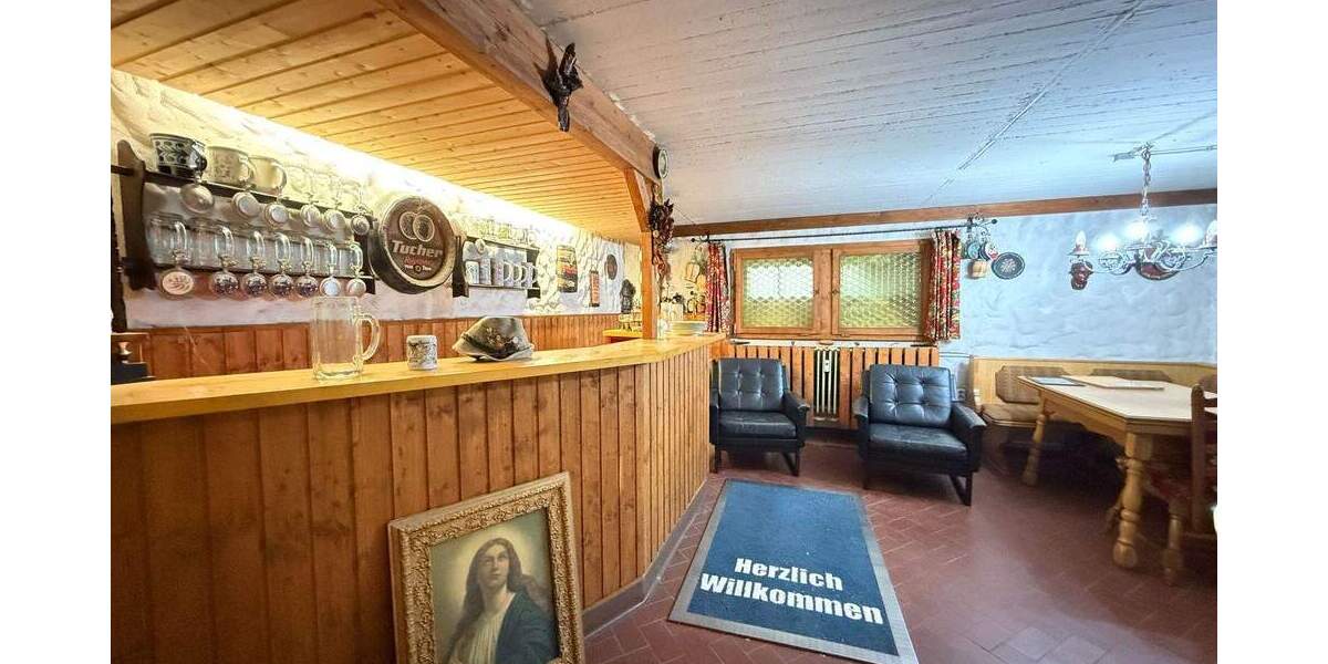 Nürnberg Falkenheim - saniertes Zweifamileinhaus mit Doppelgarage und großem Garten 6 zimmer