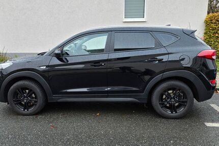 Hyundai TUCSON 151.000 km 11.900 &euro; Fürth 90766