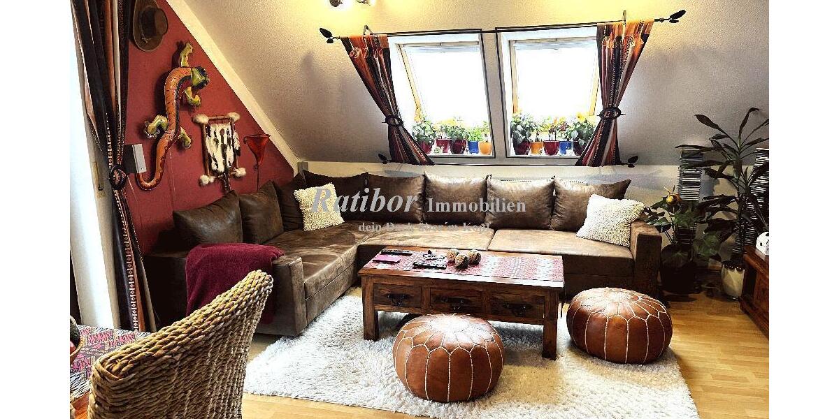 Gut vermietete 2 Zimmer-Mansardenwohnung mit Loggia und Stellplatz in ruhiger Wohnlage RH-Nord - Dachgeschoßwohnung Roth | Angebot:27156608
