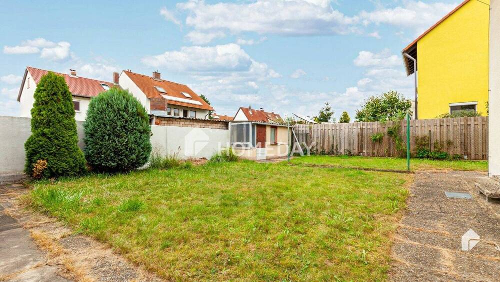 Attraktives Zweifamilienhaus mit 8 Zimmern, EBK und Garage in ruhiger Lage von Nürnberg 8 zimmer