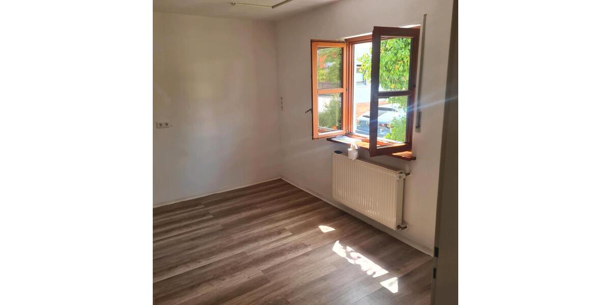 Doppelhaushälfte Eckental - 2 Zimmer, 84 m&sup2;, 200.000&euro; | Angebot:26933586