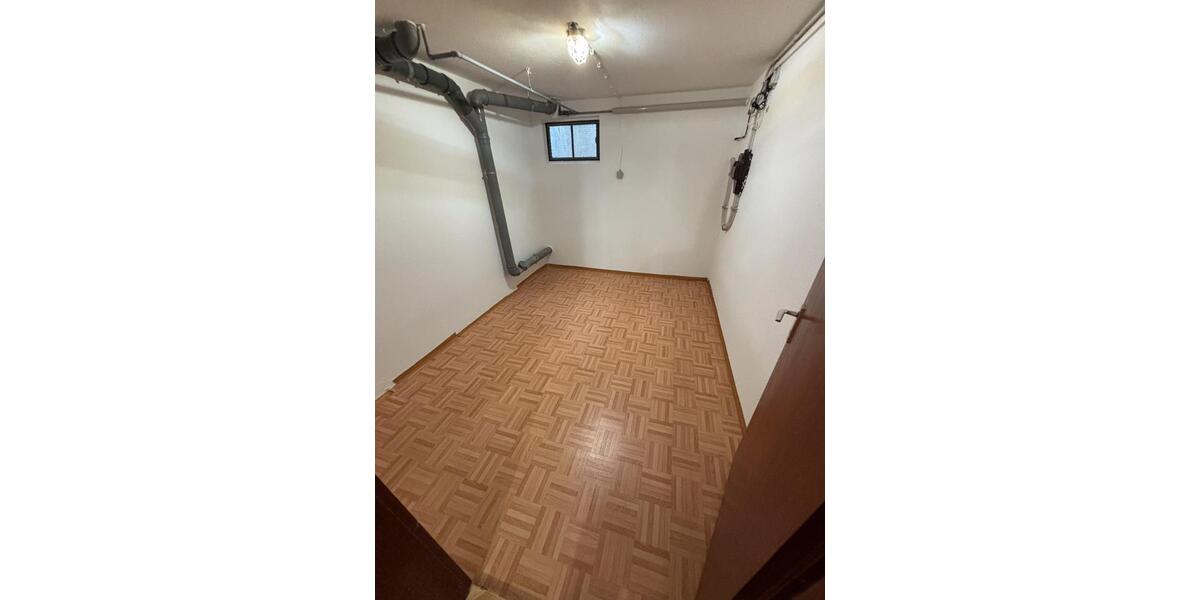 Reihenhaus Nürnberg Holzheim - 6 Zimmer, 120 m&sup2;, 1.700&euro; | Angebot:25895295