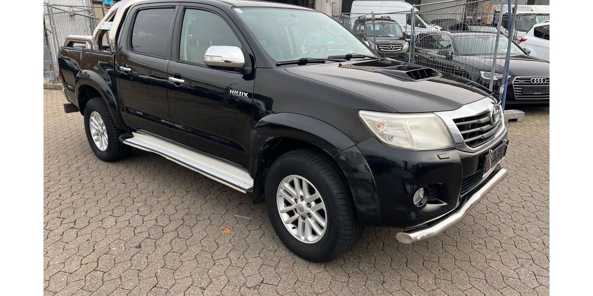 Toyota Hilux 160.000 km 14.999 € Nürnberg 90431