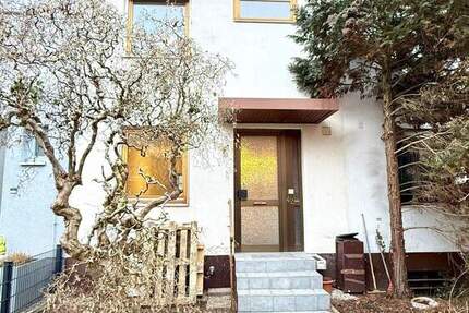 Haus Nürnberg Thon - 4 Zimmer, 114 m&sup2;, 1.600&euro; | Angebot:25424321