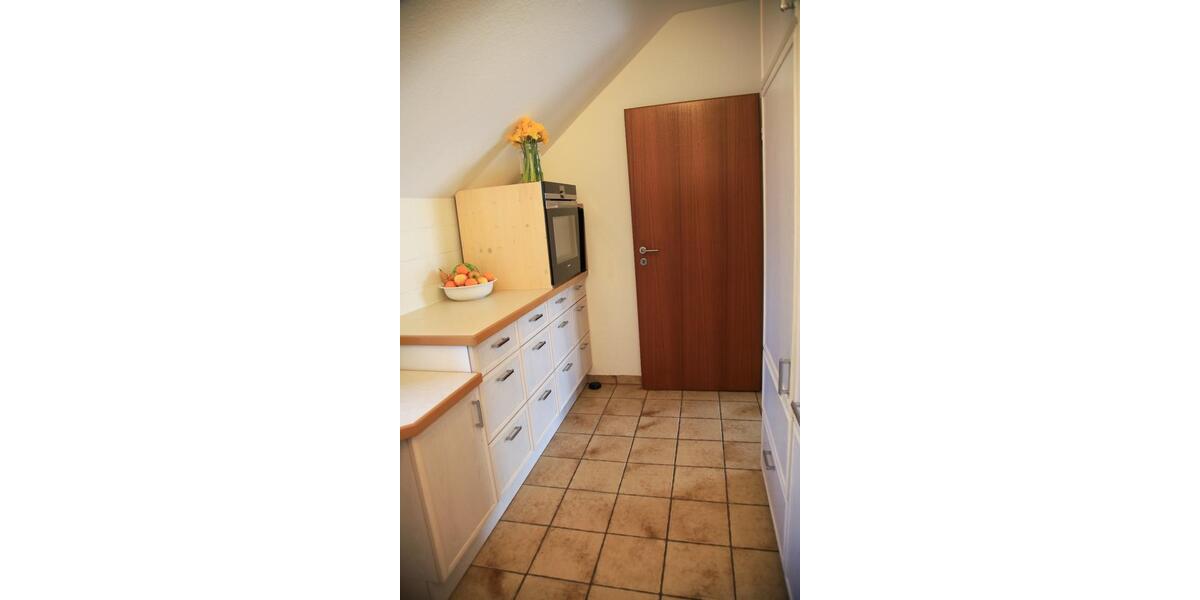 Dachgeschoßwohnung Buckenhof - 3 Zimmer, 113 m&sup2;, 1.950&euro; | Angebot:25342274