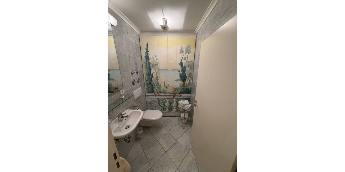 Etagenwohnung Nürnberg Gleißhammer - 4 Zimmer, 208 m&sup2;, 2.200&euro; | Angebot:26502648
