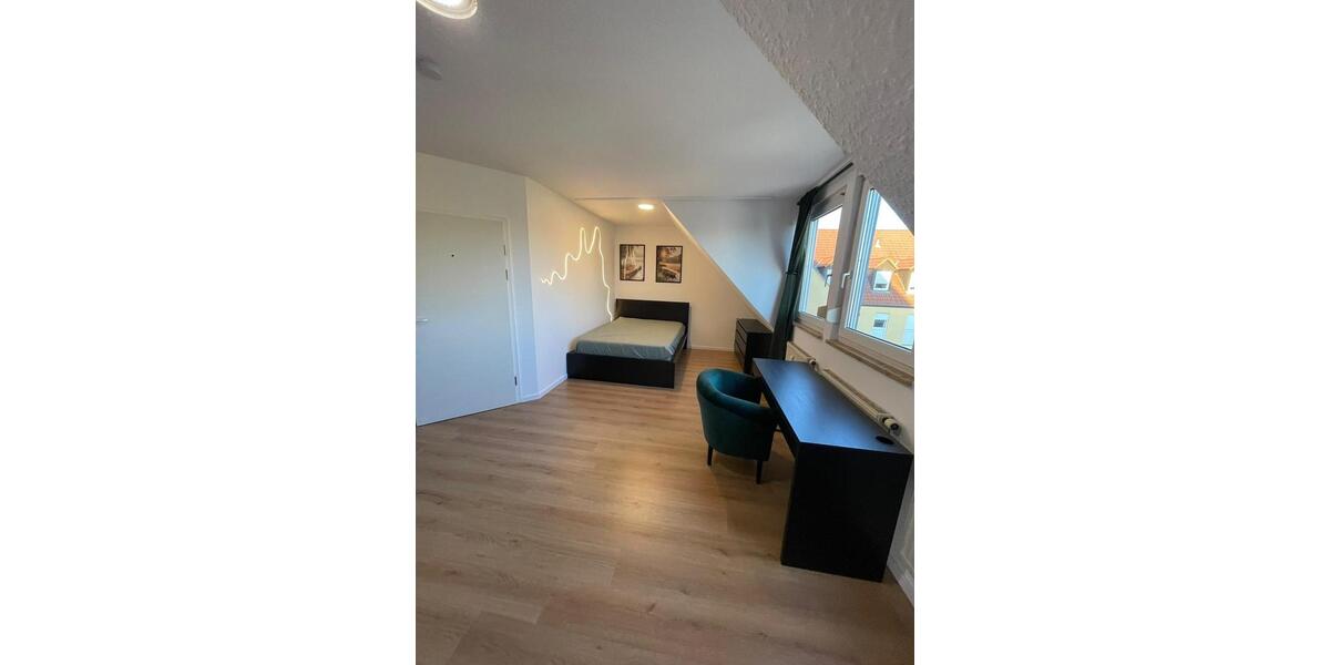 Dachgeschoßwohnung Nürnberg Gleißhammer - 1 Zimmer, 23 m&sup2;, 690&euro; | Angebot:25238325