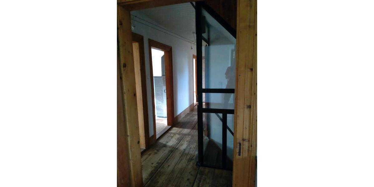 Etagenwohnung Uttenreuth - 4 Zimmer, 100 m&sup2;, 1.410&euro; | Angebot:25173882