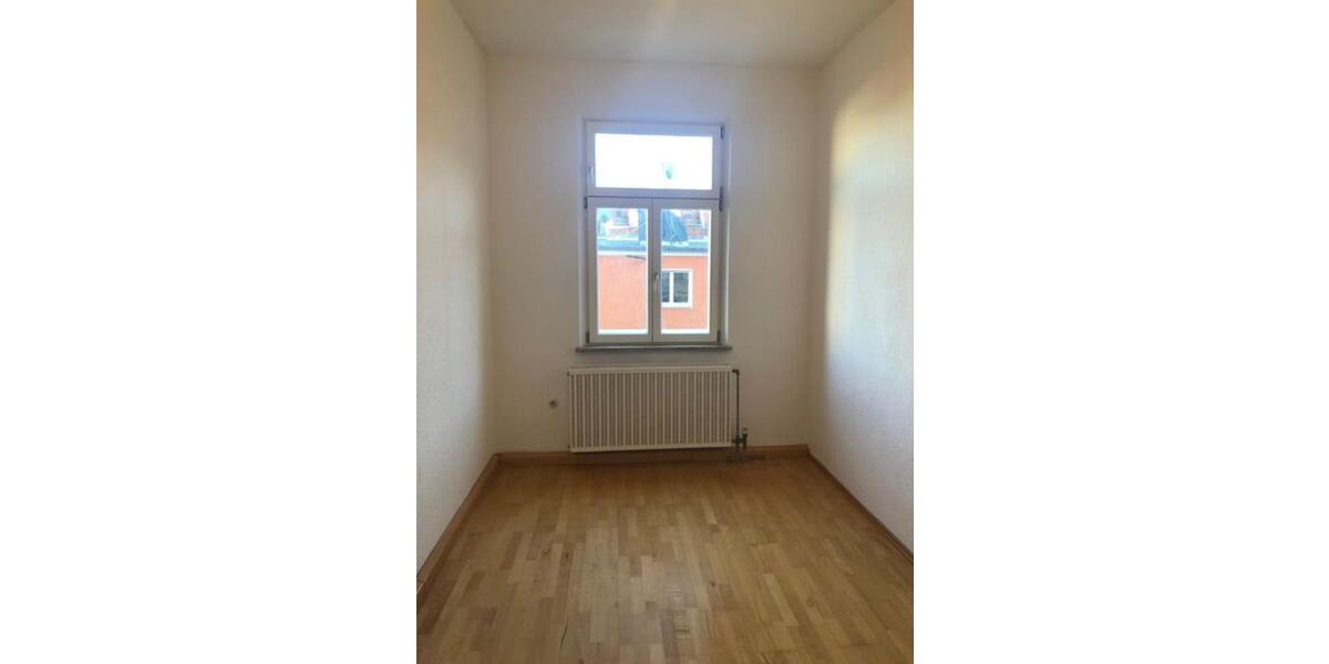 Etagenwohnung Fürth Altstadt - 3 Zimmer, 92 m&sup2;, 990&euro; | Angebot:23873014