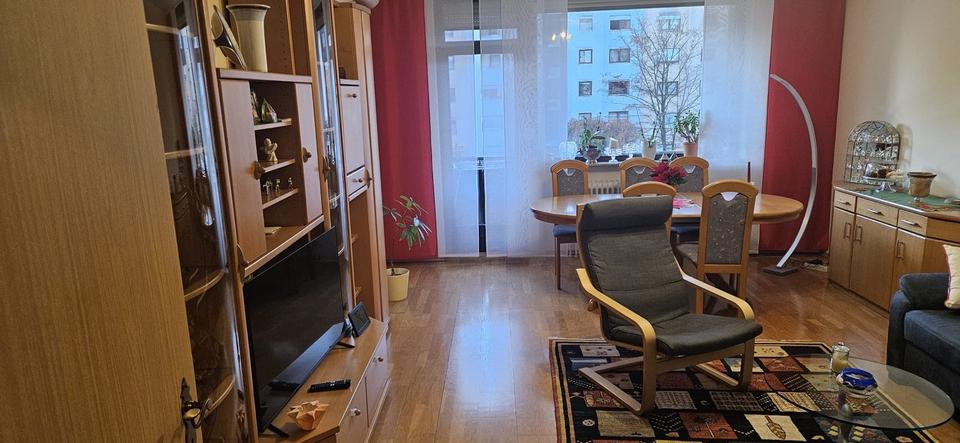 3-Zimmer-Wohnung mit Balkon, Aufzug und Tiefgaragenstellplatz 3 zimmer