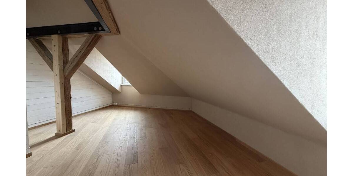 Etagenwohnung Erlangen Innenstadt - 4 Zimmer, 90 m&sup2;, 1.650&euro; | Angebot:26015681