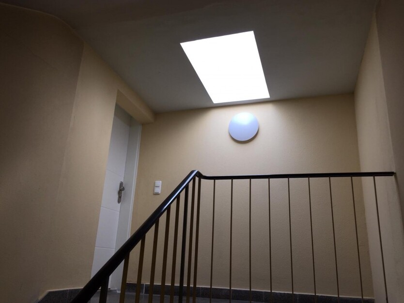 Neuwertige 3-Zimmer-DG-Wohnung mit Loggia und KFZ-Stellplatz Nbg-Schweinau 3 zimmer