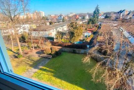 TOP Lage Unverbaubare Aussicht sehr helle Wohnung 4 zimmer