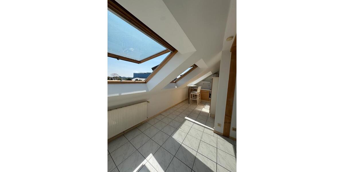 Dachgeschoßwohnung Nürnberg Sankt Leonhard - 2 Zimmer, 42 m&sup2;, 140.000&euro; | Angebot:24378998