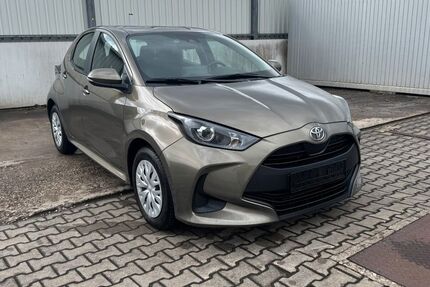 Toyota Yaris 28.134 km 16.300 &euro; Nürnberg 90427