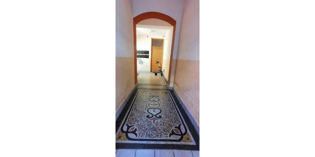 Zweizimmerwohnung früher Dreizimmer -Altbau 2 zimmer