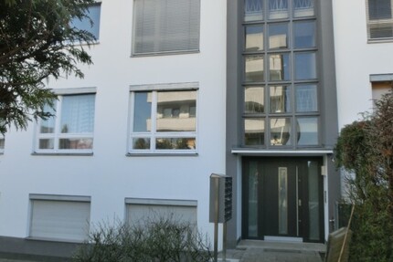 N-Katzwang: Gehobene 2-Zimmer-DG-Wohnung (u.a. mit Parkett, Granit, hell usw.) Top! von Privat - Wohnung Nürnberg Katzwang | Angebot:25960401