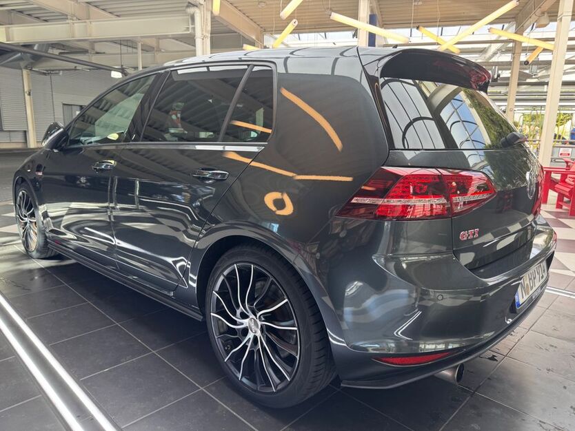 VW Golf 93.000 km 17.400 € Schnaittach 91220