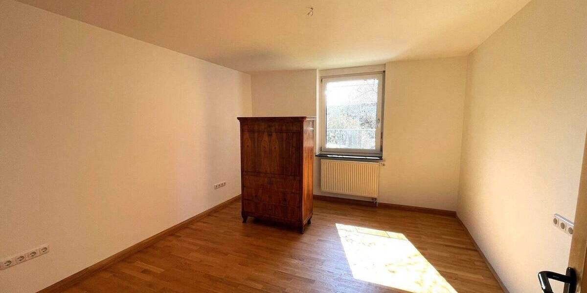 Bungalow Nürnberg Langwasser - 4 Zimmer, 109 m&sup2;, 649.000&euro; | Angebot:26512467