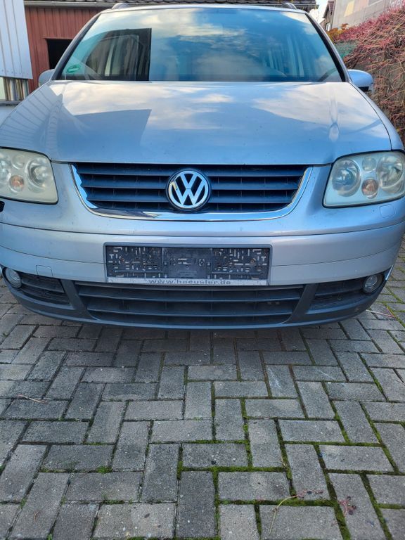 VW Touran 246.000 km 1.200 € Heilsbronn 91560