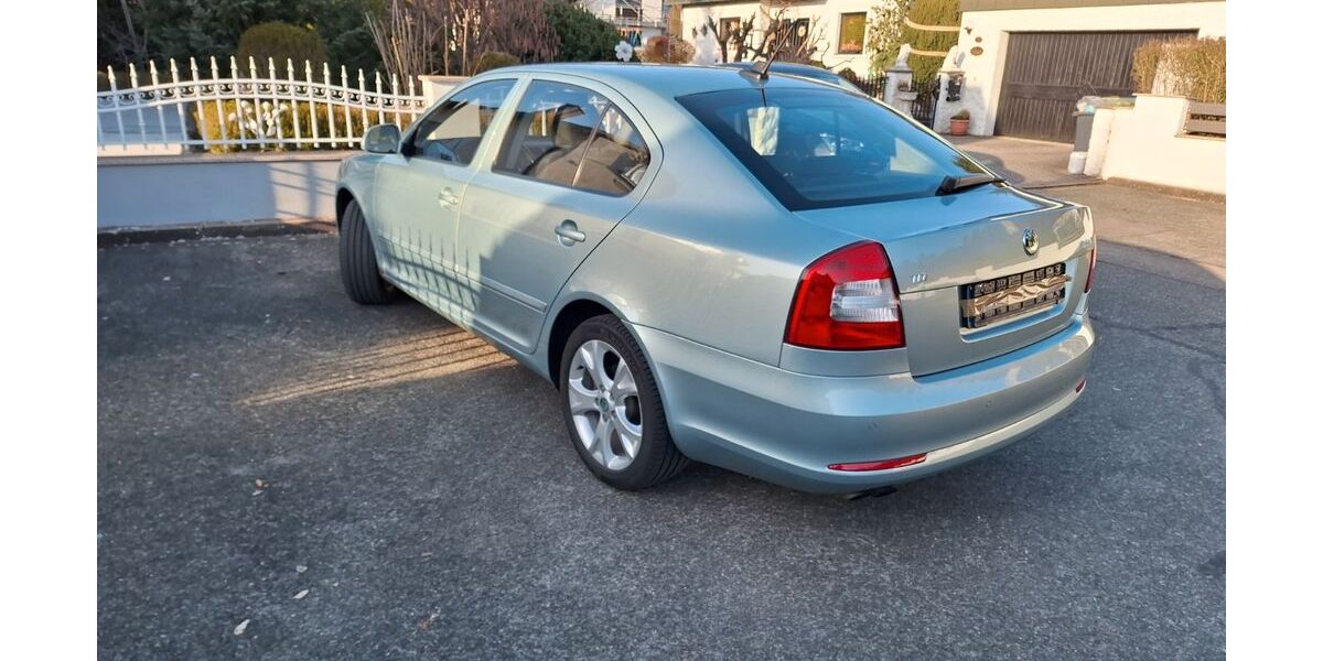 Skoda Octavia 79.900 km 7.999 &euro; Roth 91154