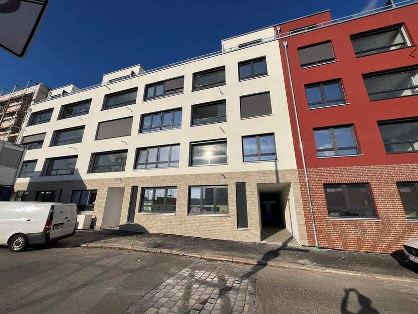 2-Zimmer-Wohnung mit EBK und Loggia in zentraler Lage! 2 zimmer