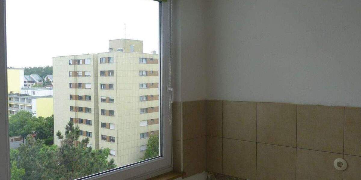 1 Zimmer-Wohnung mit separater Küche und Balkon im 7. OG (Aufzug) in einem gepflegten Mehrfamilienhaus in Stein 1 zimmer