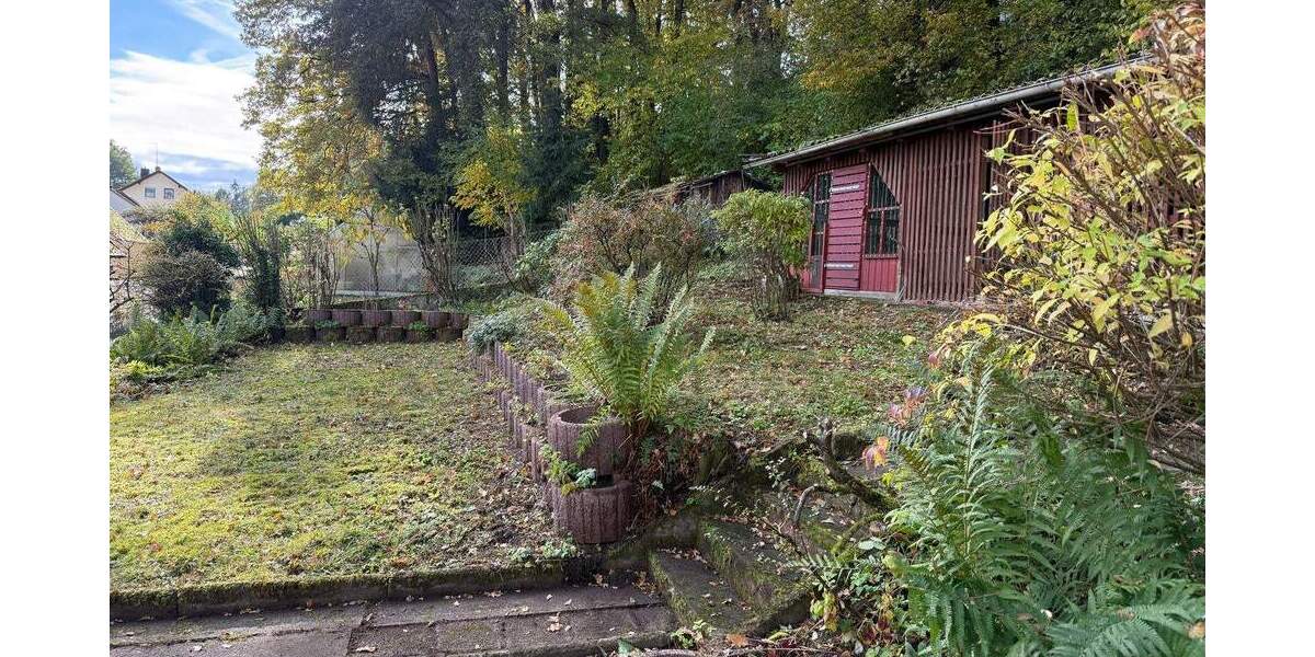 Einfamilienhaus Roßtal - 7 Zimmer, 165 m&sup2;, 450.000&euro; | Angebot:25703799