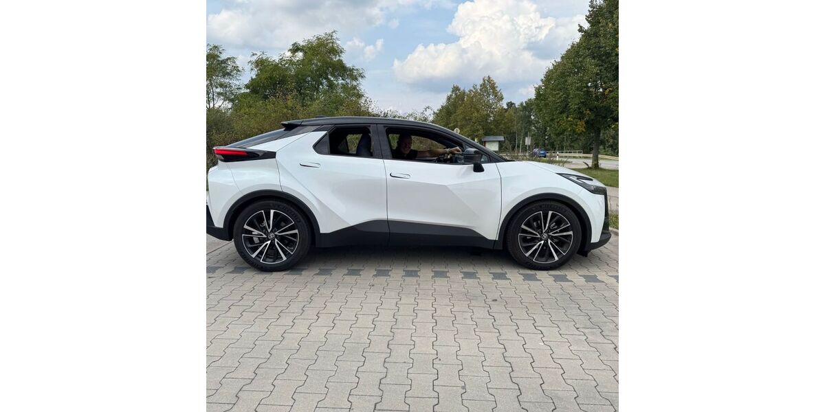 Toyota C-HR 9.500 km 34.250 € Nürnberg 90478