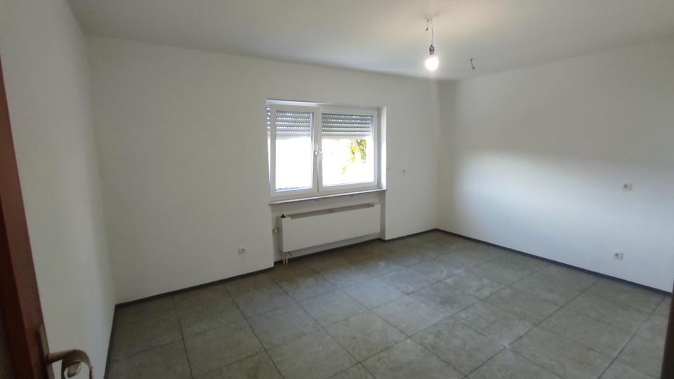 Etagenwohnung Offenhausen - 3 Zimmer, 95 m&sup2;, 850&euro; | Angebot:27602018