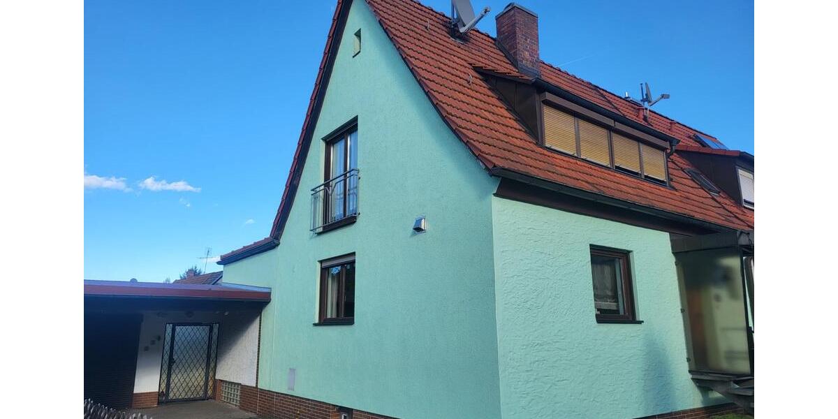 Gemütliche Doppelhaushälfte mit Garten 4 zimmer