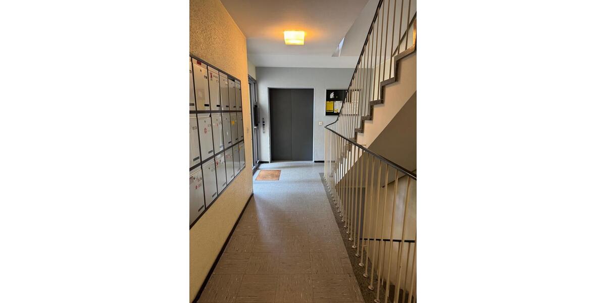 Helle, Möbliert, ruhig, zentral, am Wald, mit 2 Terrassen 2 zimmer