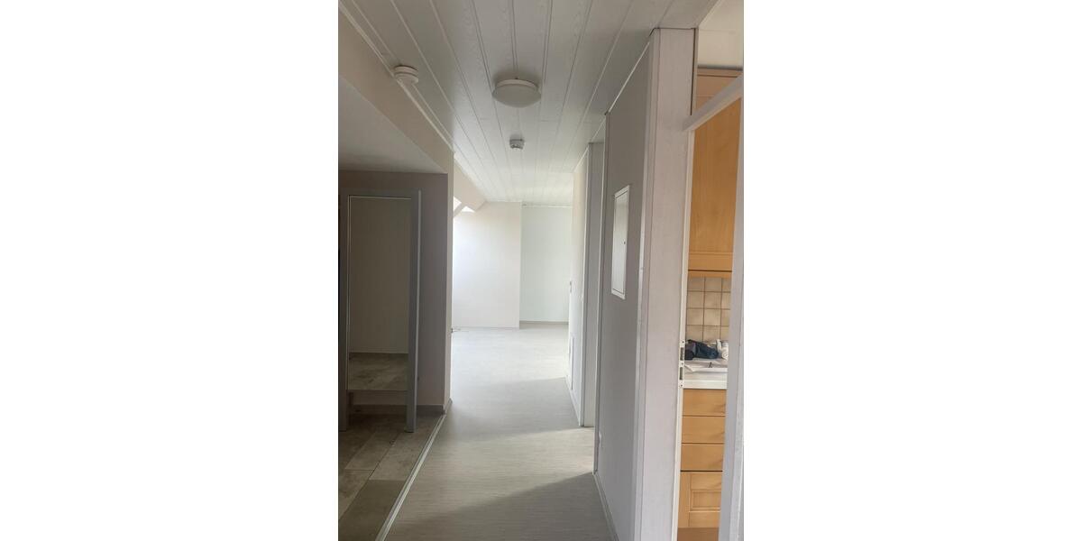 Dachgeschoßwohnung Nürnberg Holzheim - 2 Zimmer, 67 m&sup2;, 737&euro; | Angebot:26688956