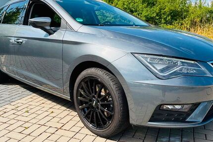 Seat Leon 55.000 km 15.500 &euro; Herzogenaurach 91074