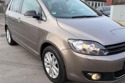 VW Golf 81.000 km 8.900 &euro; Nürnberg 90431